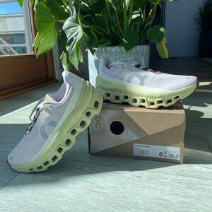 On Running Women's Sneakers - White and Green